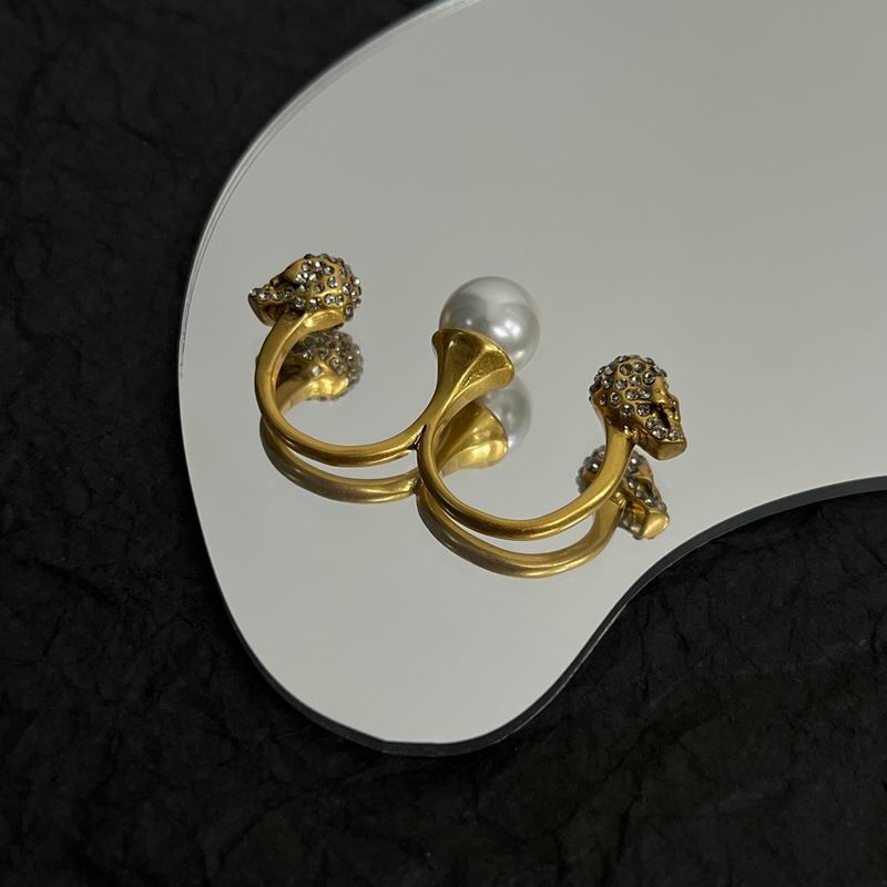 McQueen ring 01lyx1