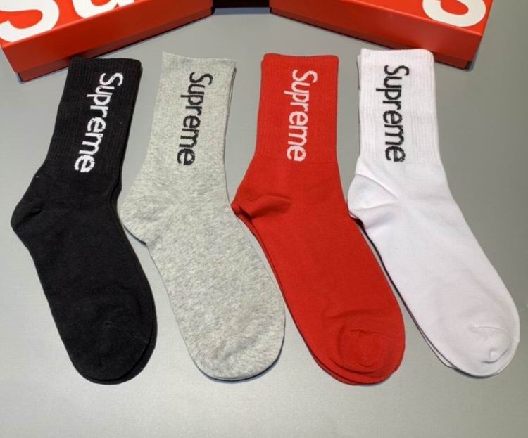 Supreme 袜子 0702