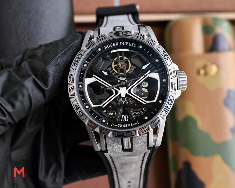 Roger Dubuis 46mm  031902