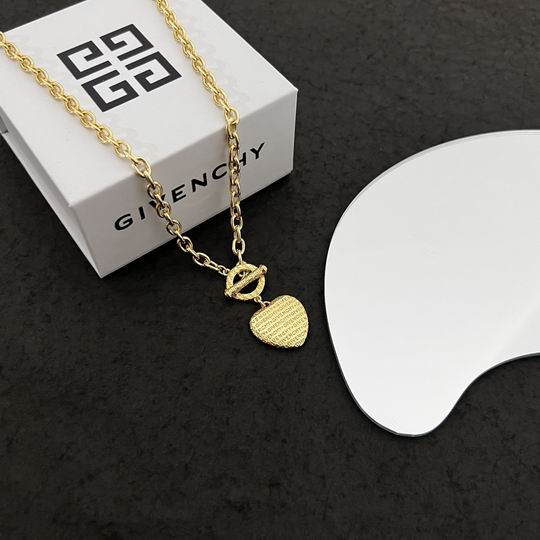 Givenchy necklace 05lyh09