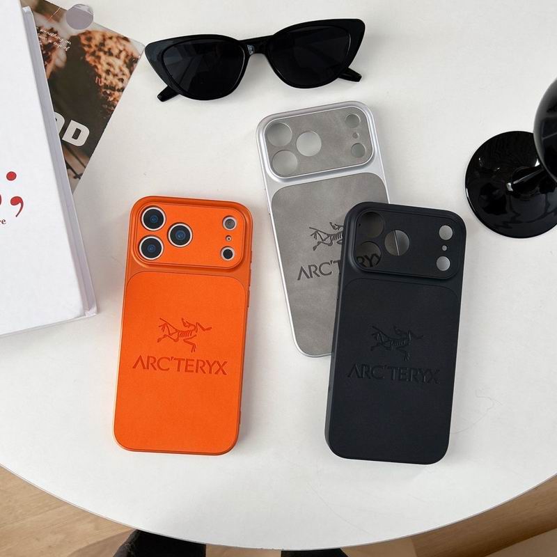 Arcteryx Phone Shell 1219