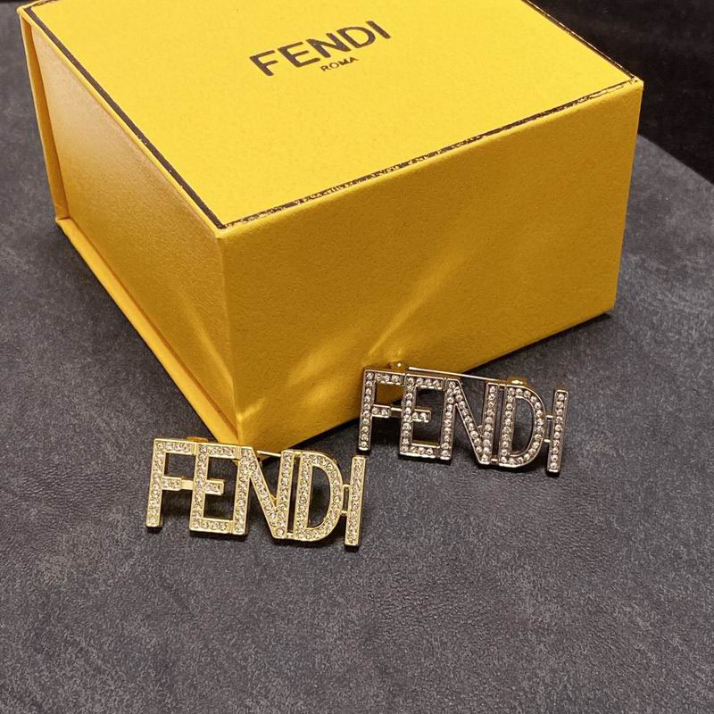 Fendi 胸针 0522