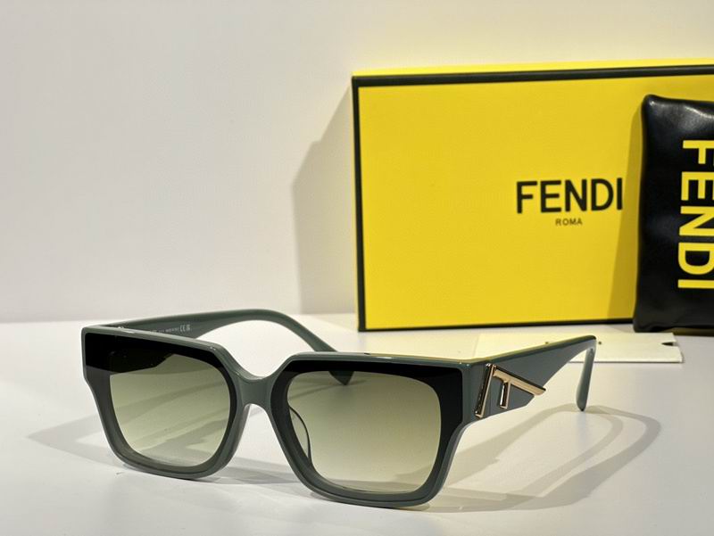 Fendi Glasses 0822