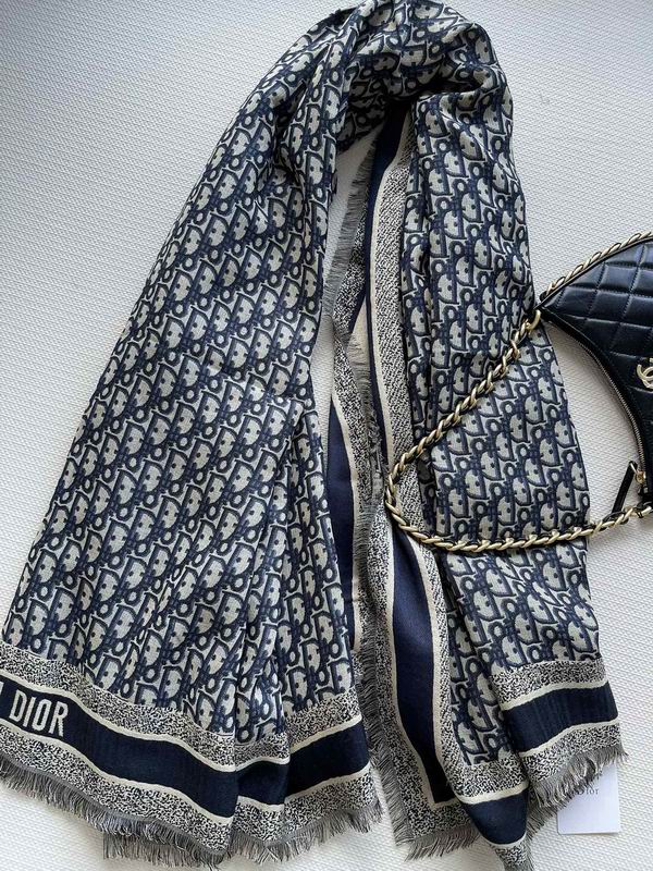 Dior 140X140cm 42%真丝42%羊毛16%棉 E37