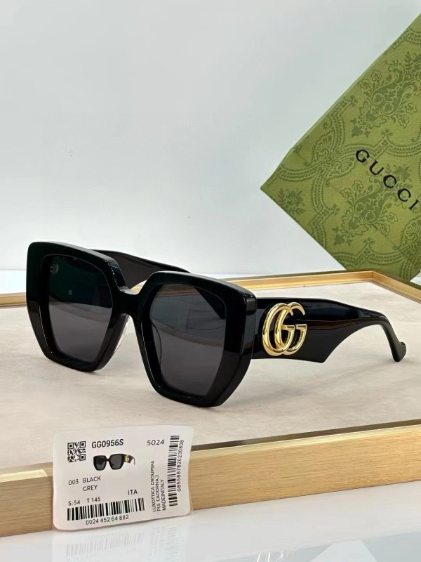 Gucci Glasses 08smh06
