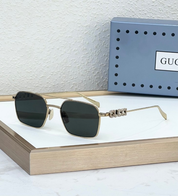 Gucci Glasses 08smh52