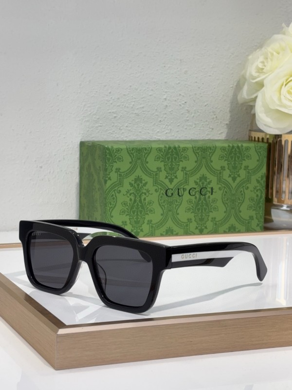 Gucci Glasses 08smh79