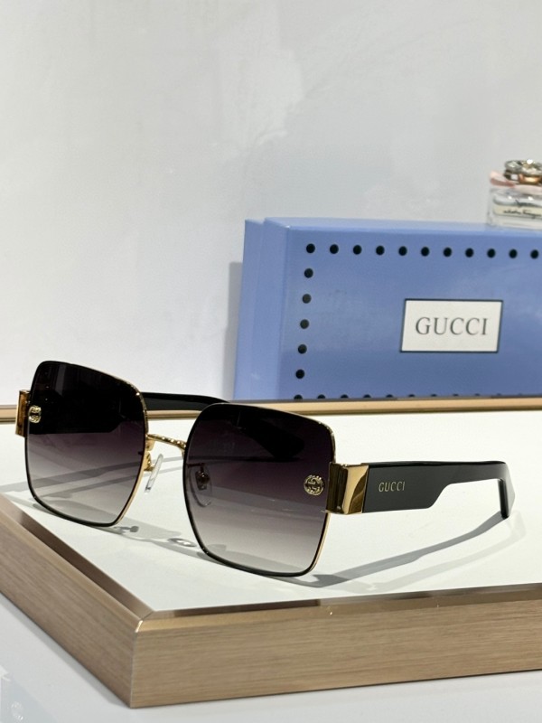 Gucci Glasses 08smh137