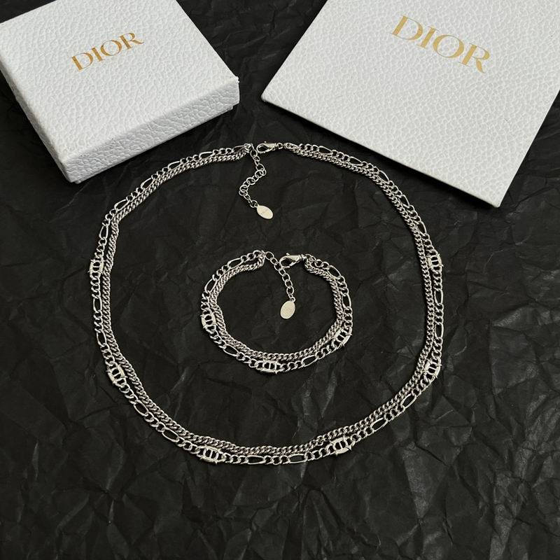 Dior Suits 10yxx25