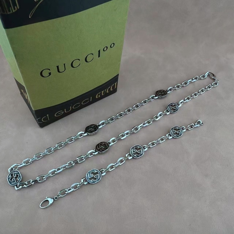 Gucci Suits 09yxx06