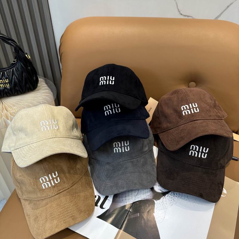 Miumiu Cap dx04
