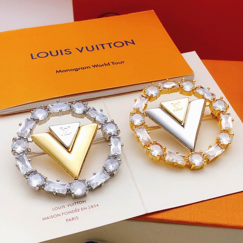 2025 LV Brooch 0128