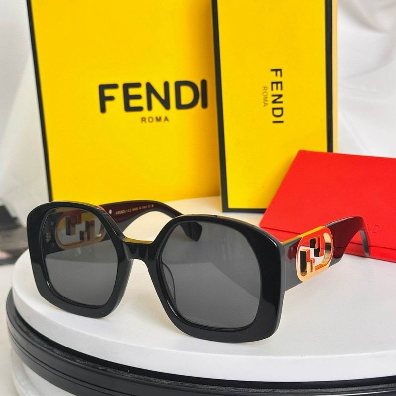 Fendi 太阳镜 0628
