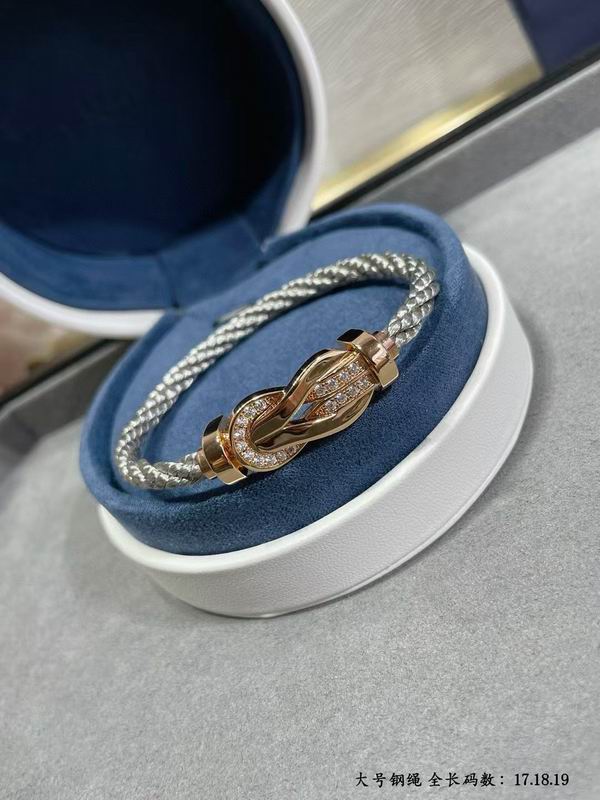 Fred Bracelet lyr03