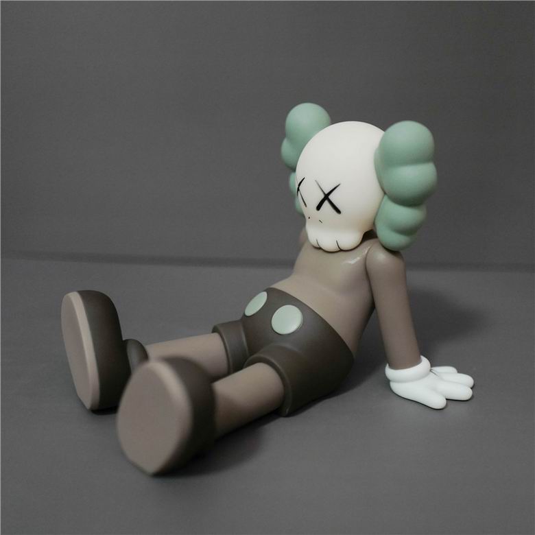 Kaws 14 13 16cm 460g 3C m10