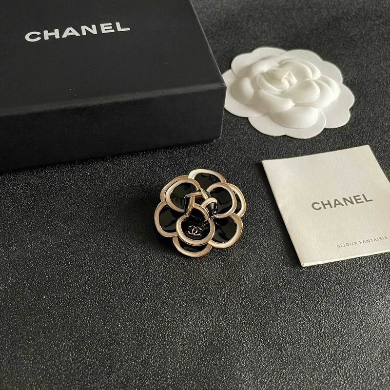 Chanel Brooch 02yxs06