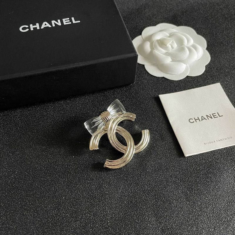 Chanel Brooch 02yxs08