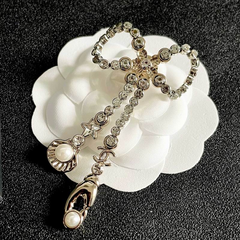 Chanel Brooch 02yxs41