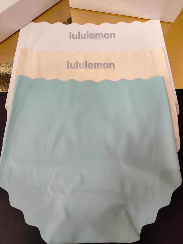Lululemon woman boxer 0723