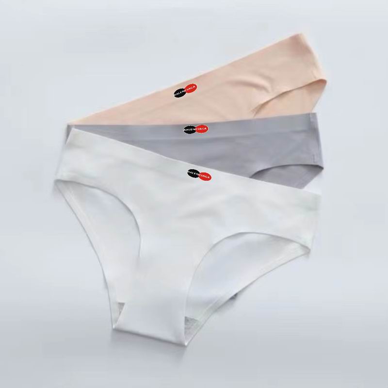 Balenciaga woman boxer 0723