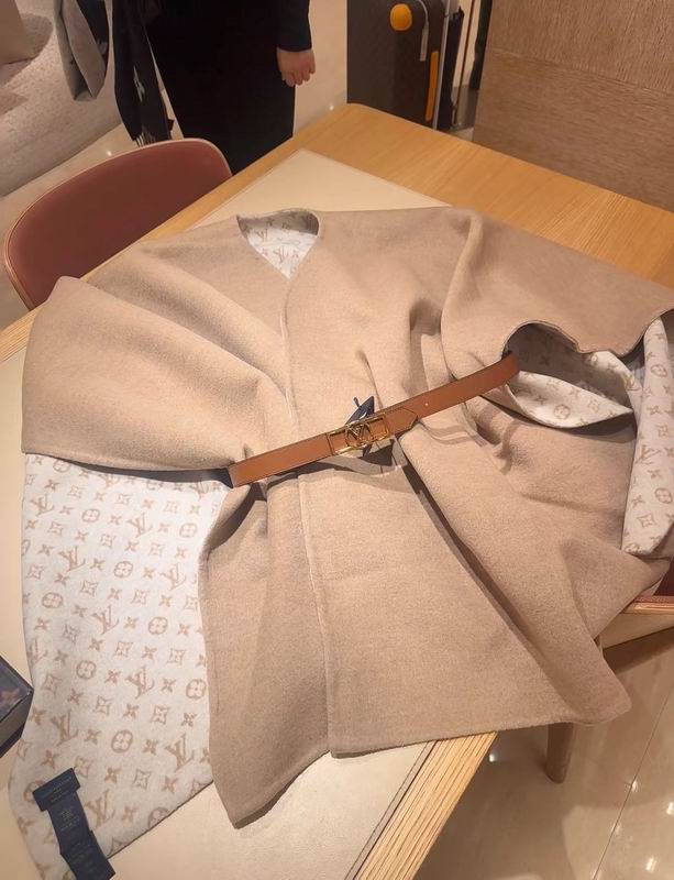 LV cloak E072801