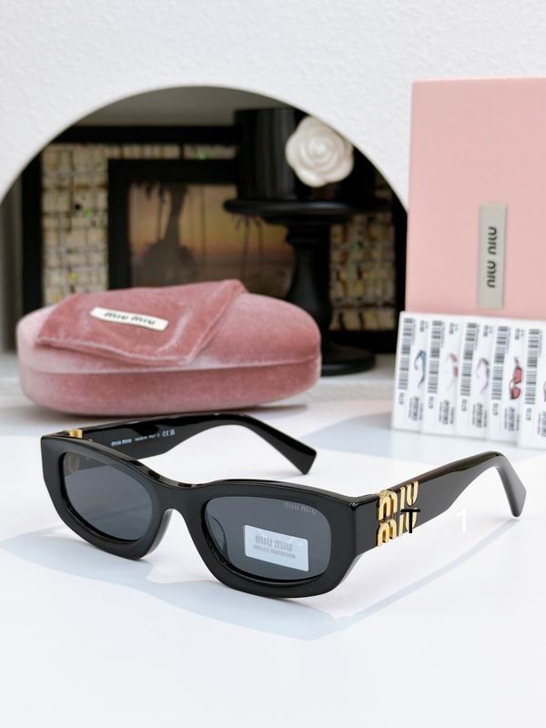 MiuMiu SMU 53 22-135 a