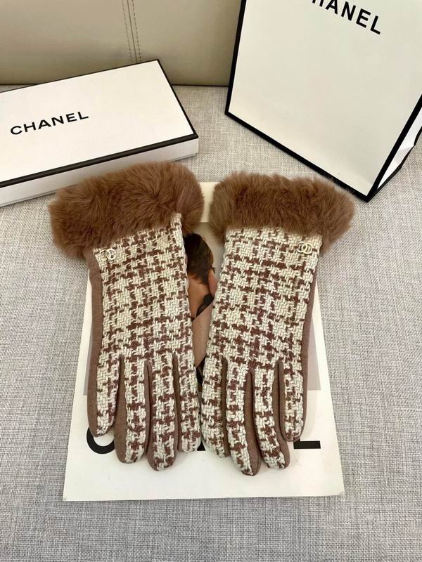 Chanel gloves 52