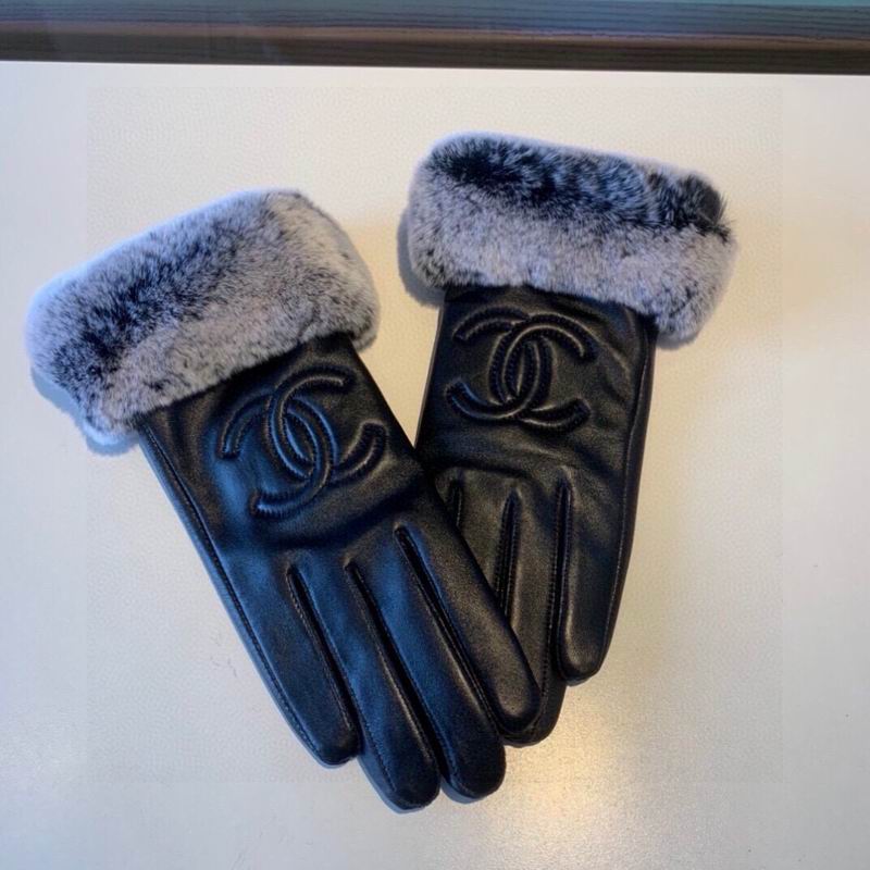 Chanel gloves 55