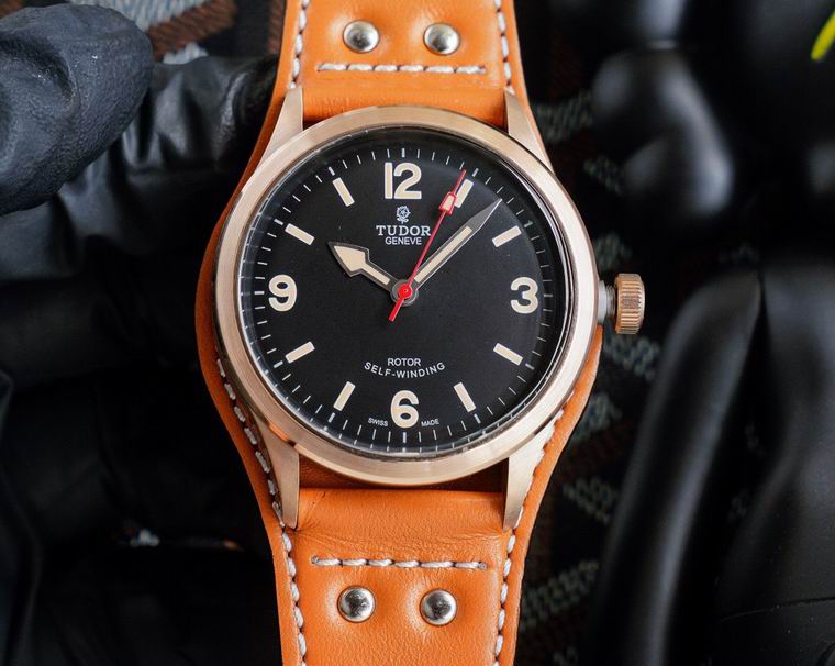 Tudor 42mm men M01