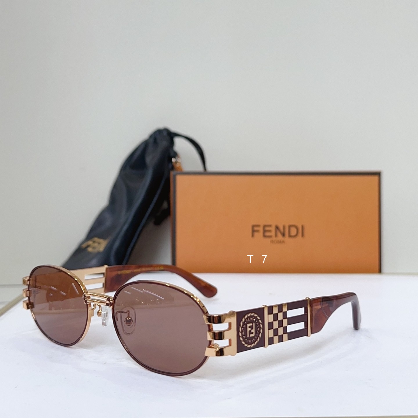 2026 Fendi 太阳镜 0818